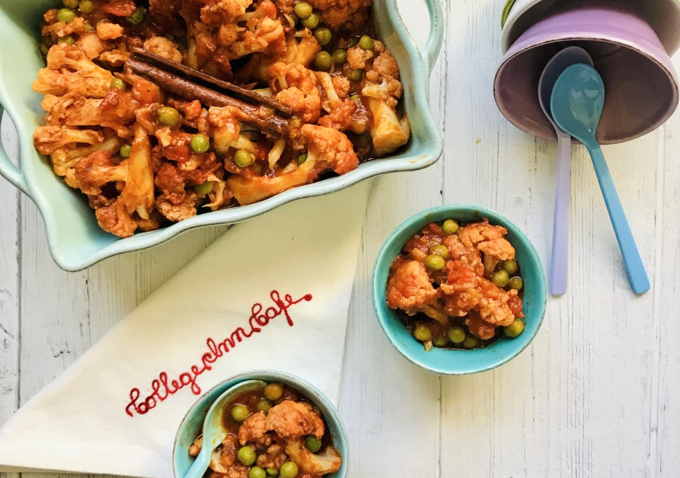 Kounoupidi Kapama a.k.a. Greek Braised Cauliflower